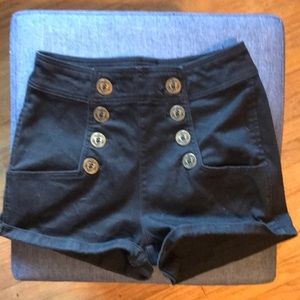 Express button front Black stretch sailor shorts size00
